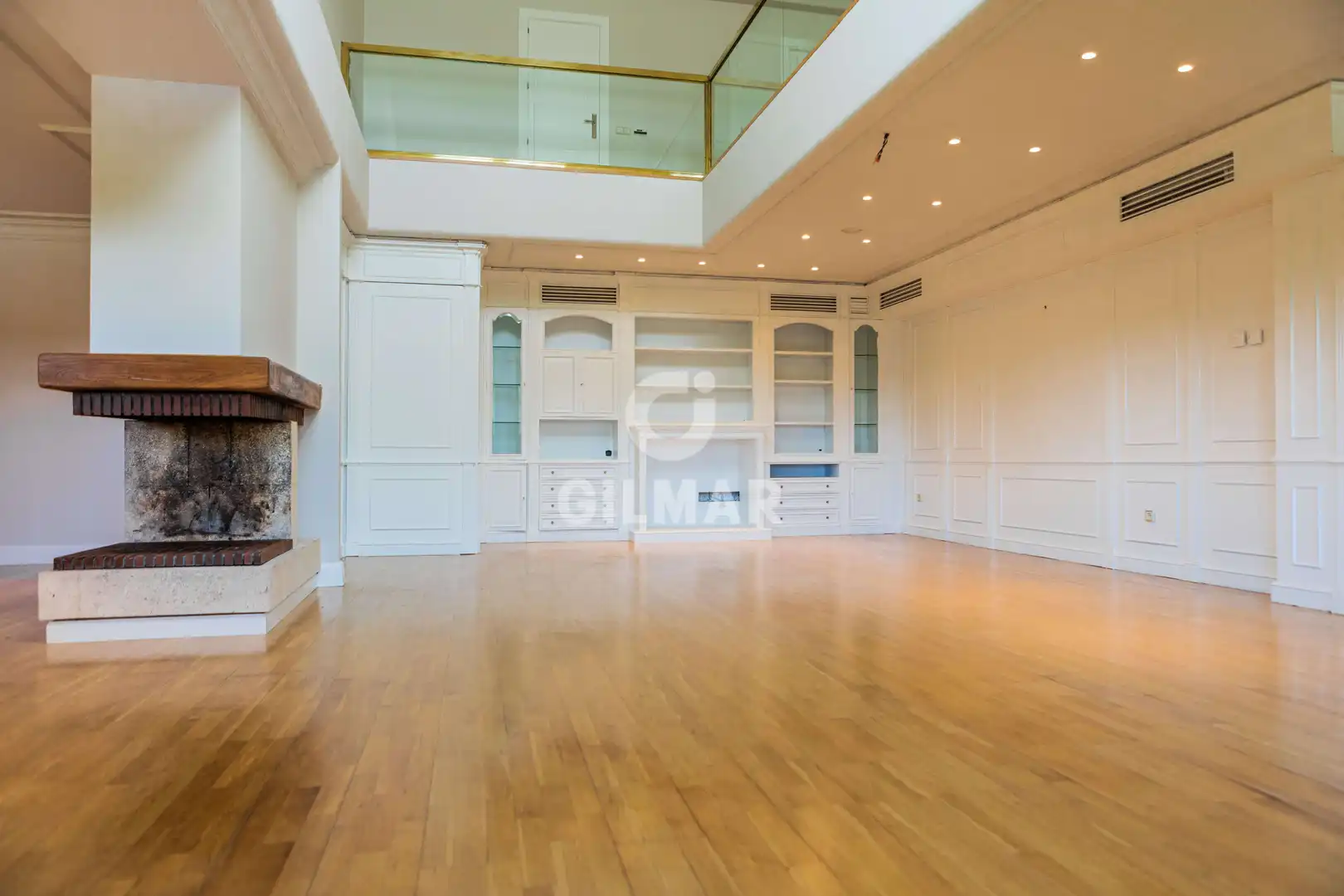 Sala de estar de Casa o chalet en venta en El Escorial con Calefacción, Jardín privado y Piscina