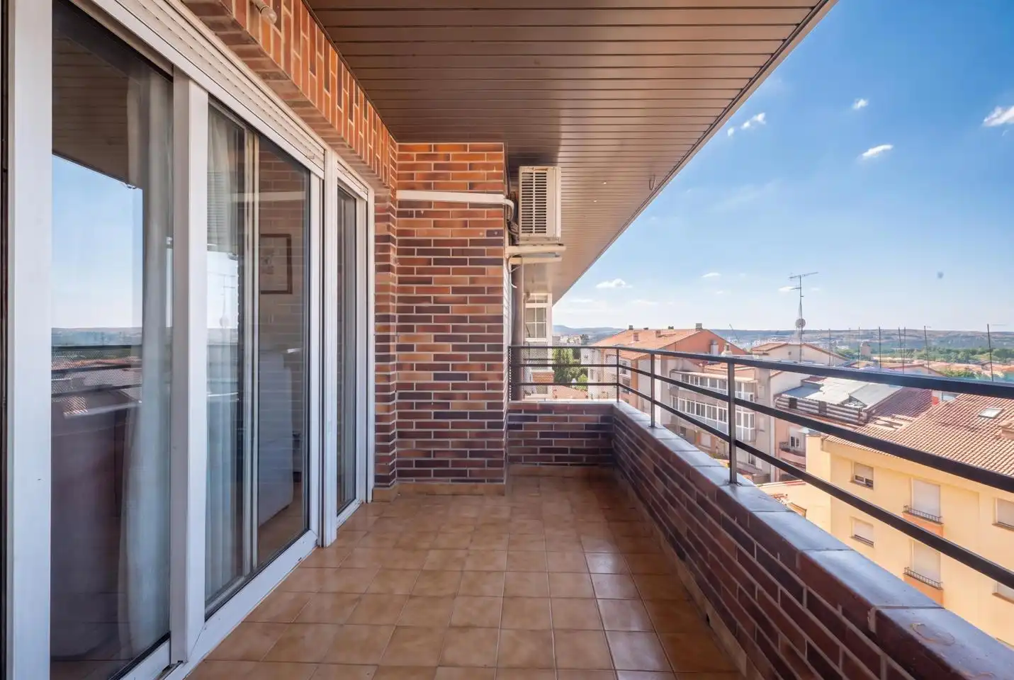 Terrasse von Wohnung zum Verkauf in Ávila mit Klimaanlage, Parkett und Terrasse