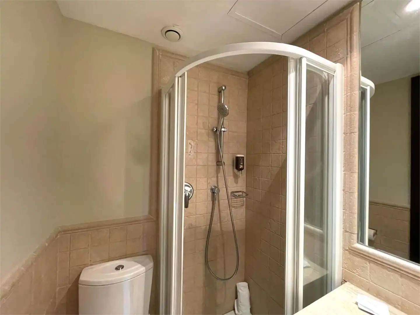 Badezimmer von Wohnungen zum Verkauf in Cartaya mit Klimaanlage, Heizung und Terrasse