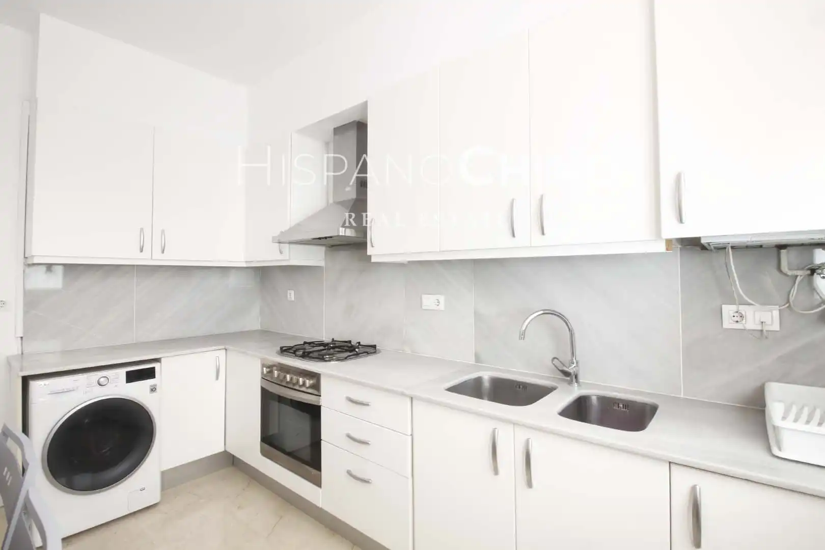 Cuina de Apartament en venda en Valencia amb Aire condicionat, Calefacció i Forn
