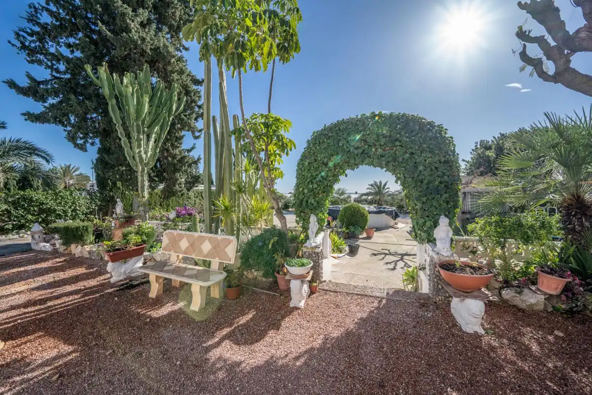 Jardí de Casa o xalet en venda en Crevillent amb Aire condicionat, Calefacció i Jardí privat