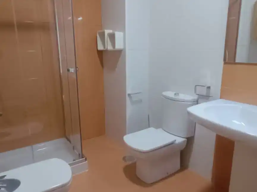 Baño de Estudio de alquiler en Sant Joan d'Alacant con Aire acondicionado, Jardín privado y Piscina