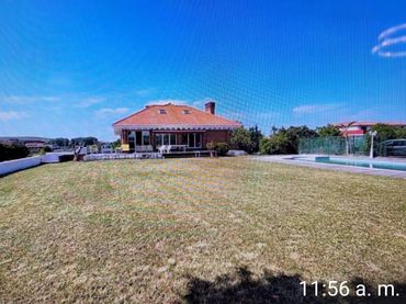Chalet con balcón en venta en Soto de la Marina