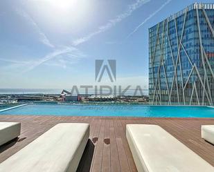 Swimming pool of Flat for sale in  Barcelona Capital  with Air Conditioner and Terrace