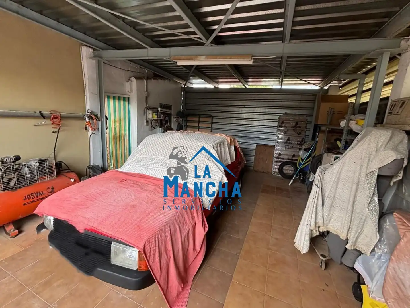 Aparcament de Casa o xalet en venda en Albacete amb Aire condicionat, Jardí privat i Traster