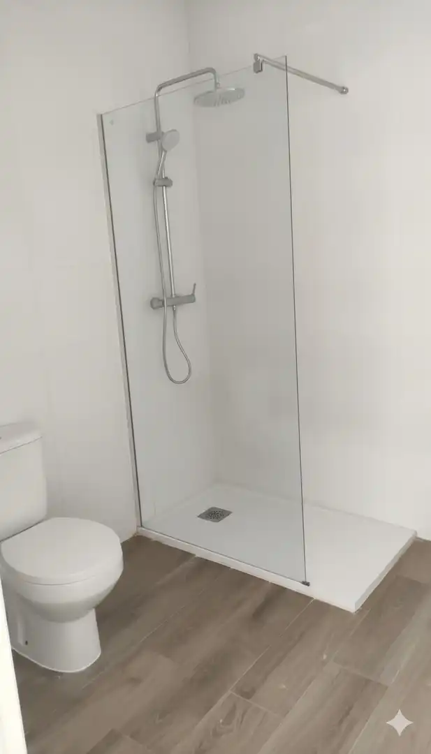 Bany de Pis en venda en Cáceres Capital amb Terrassa