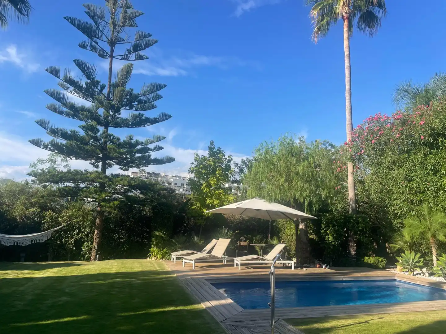 Piscina de Casa o xalet en venda en Estepona Pueblo