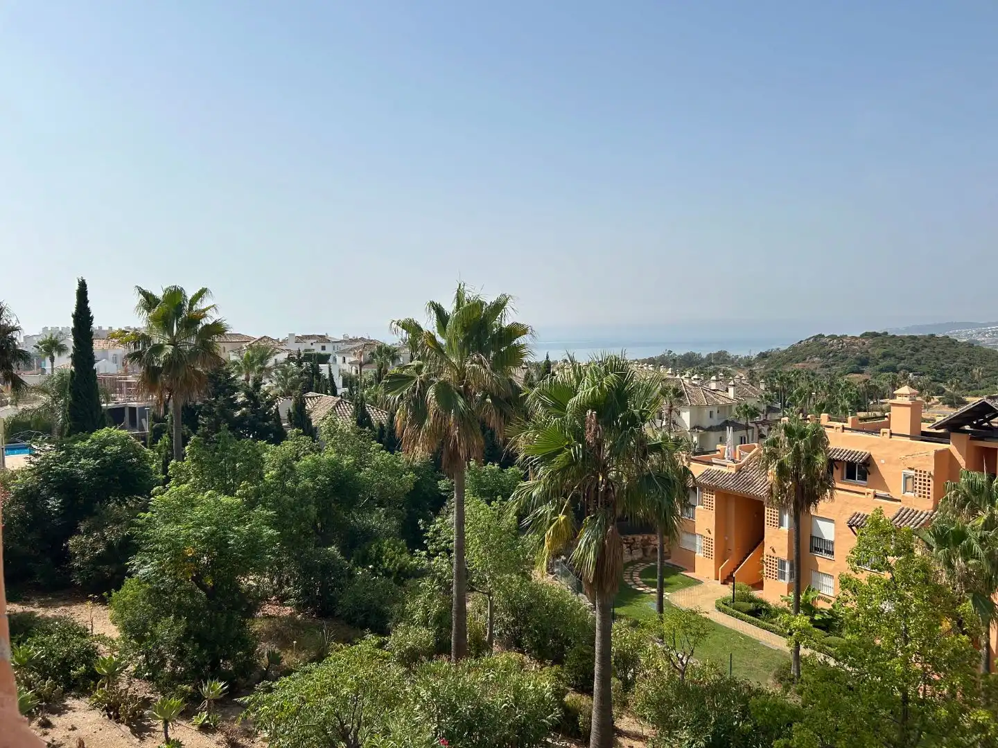 Vista exterior de Pis en venda en Casares amb Aire condicionat i Terrassa