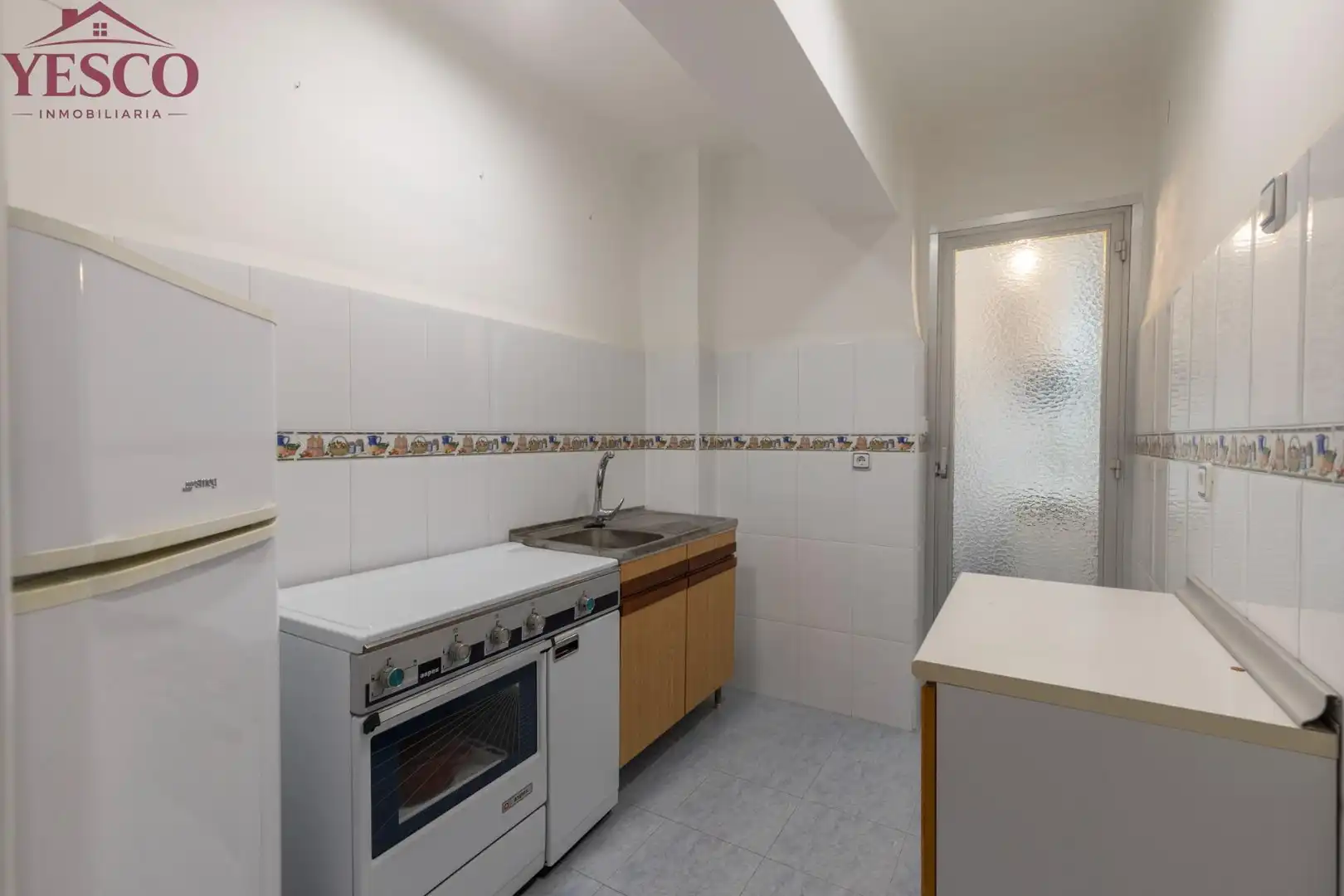 Kitchen of Flat for sale in Granada