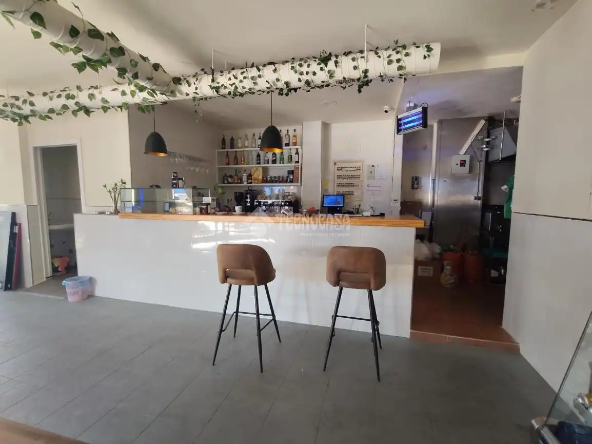 Local en venda en Velilla de San Antonio amb Aire condicionat, Calefacció i Terrassa