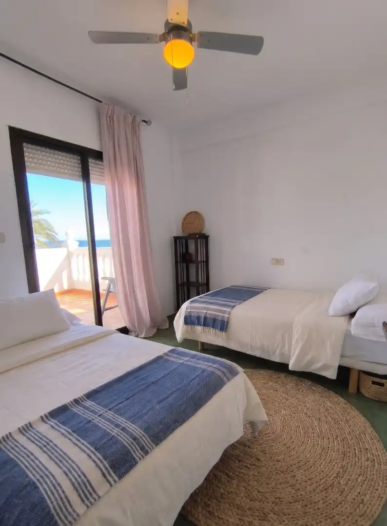 Dormitori de Casa o xalet en venda en Motril amb Terrassa, Moblat i Microones