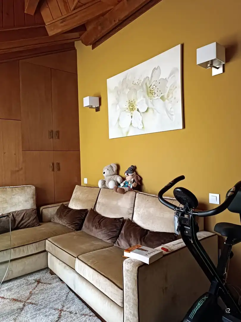 Sala d'estar de Casa o xalet en venda en Molledo amb Calefacció, Jardí privat i Traster