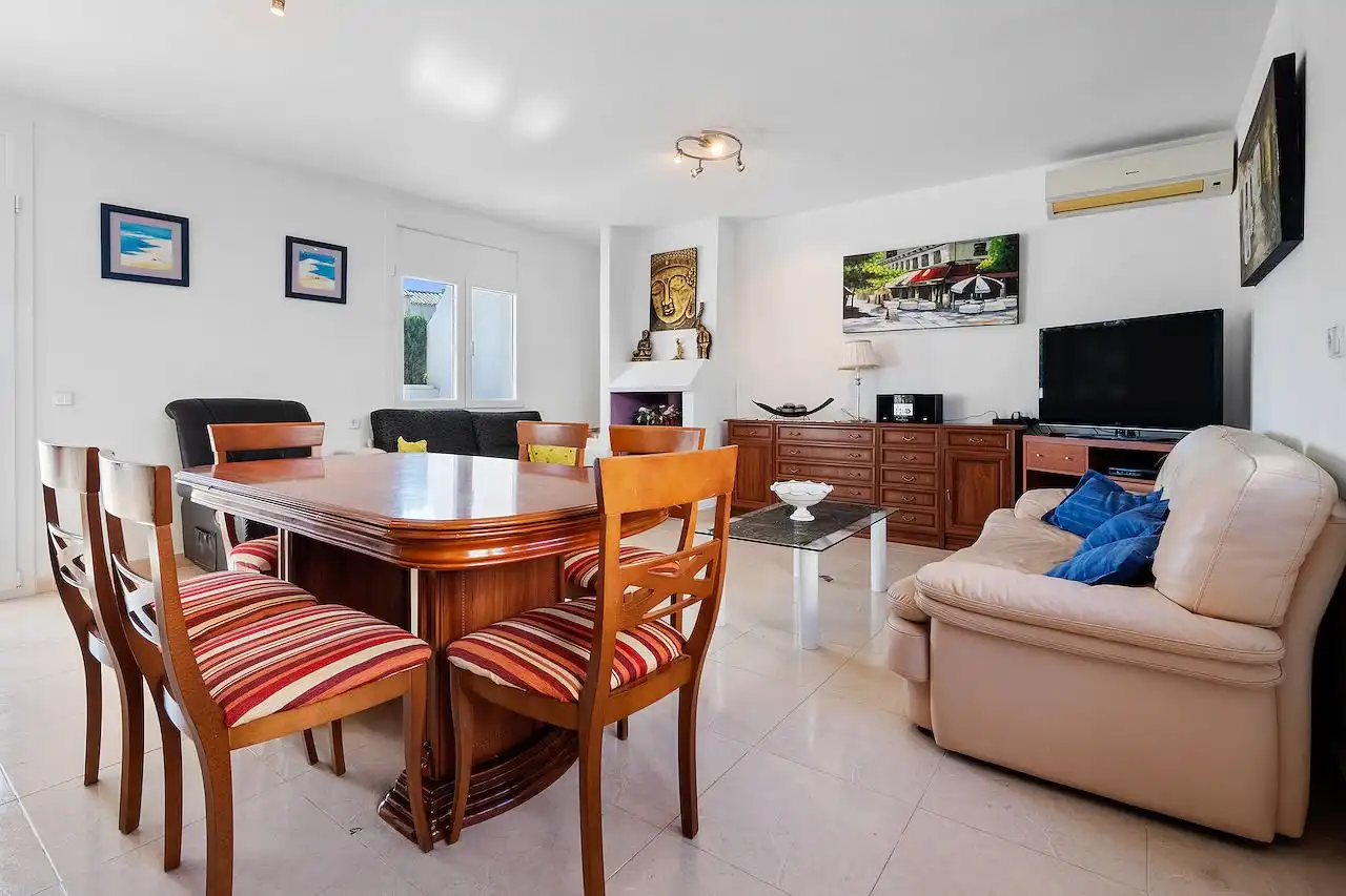 Detached house with pool for sale in Miami Platja, imagen 4