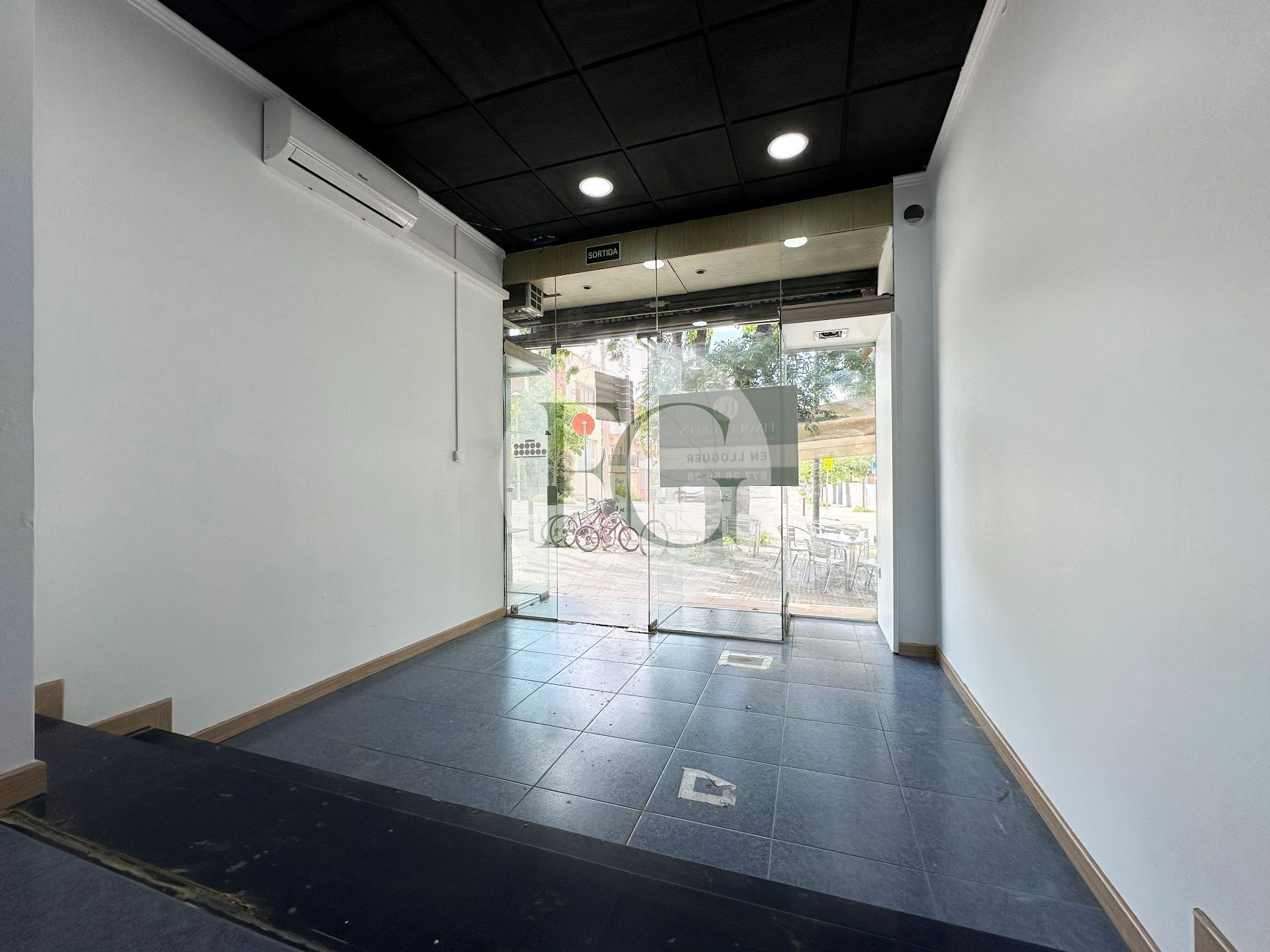 Local de alquiler en Ragull, 32, El Coll