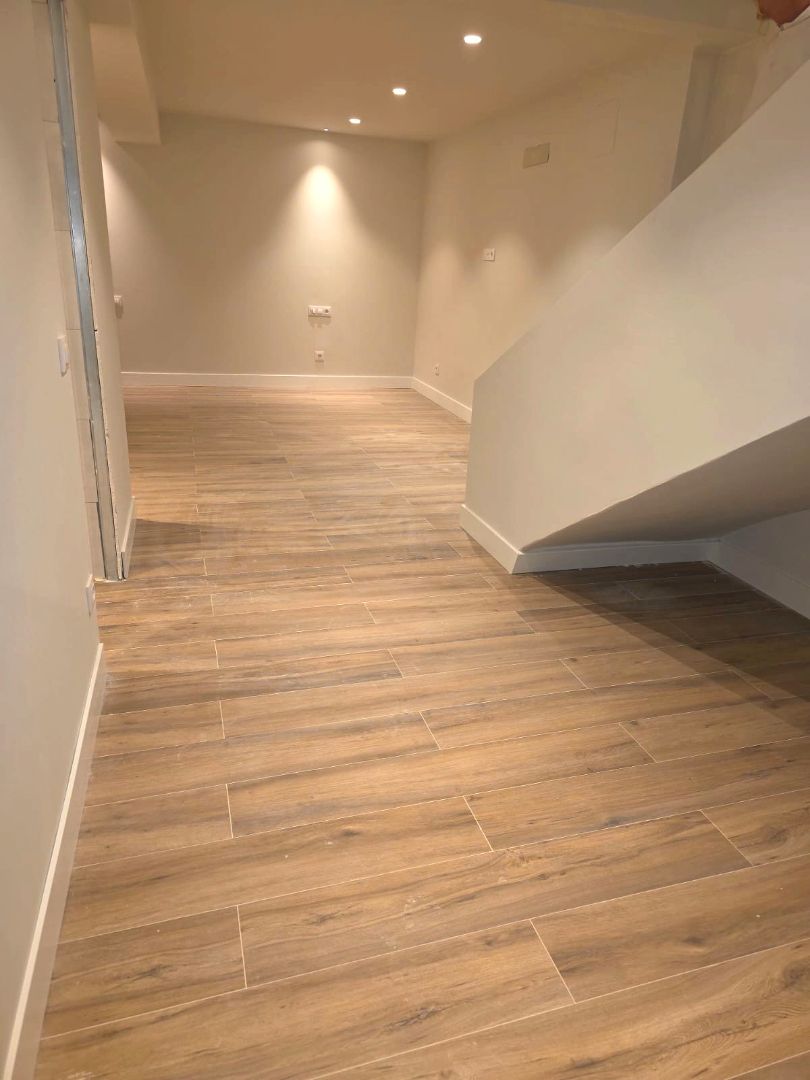 Duplex for sale in  Madrid Capital  with Heating and Internet