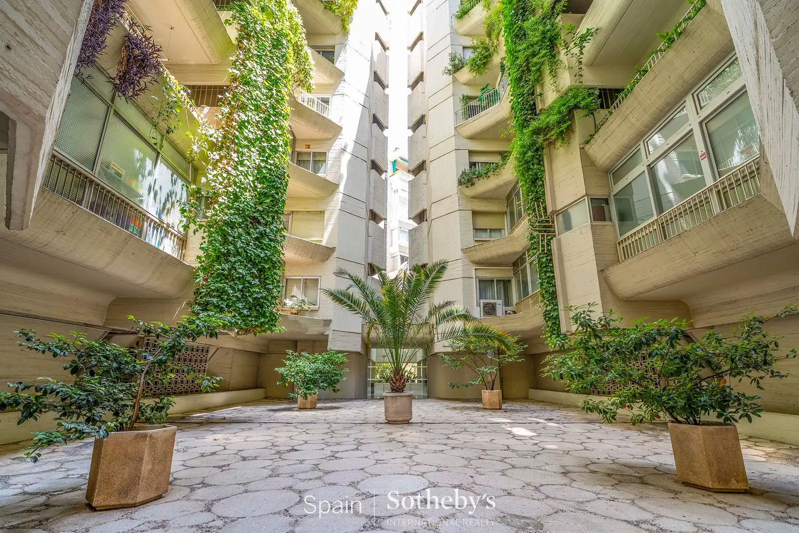 Vista exterior de Apartamento en venta en Madrid con Aire acondicionado, Calefacción y Terraza