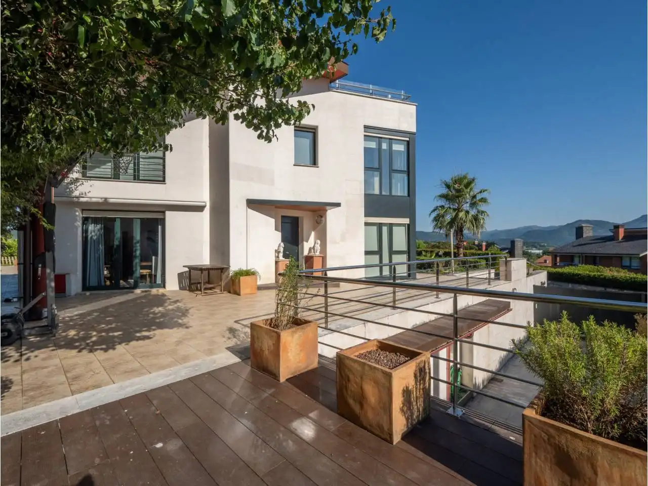 Terrassa de Casa o xalet en venda en Donostia - San Sebastián  amb Aire condicionat, Calefacció i Jardí privat