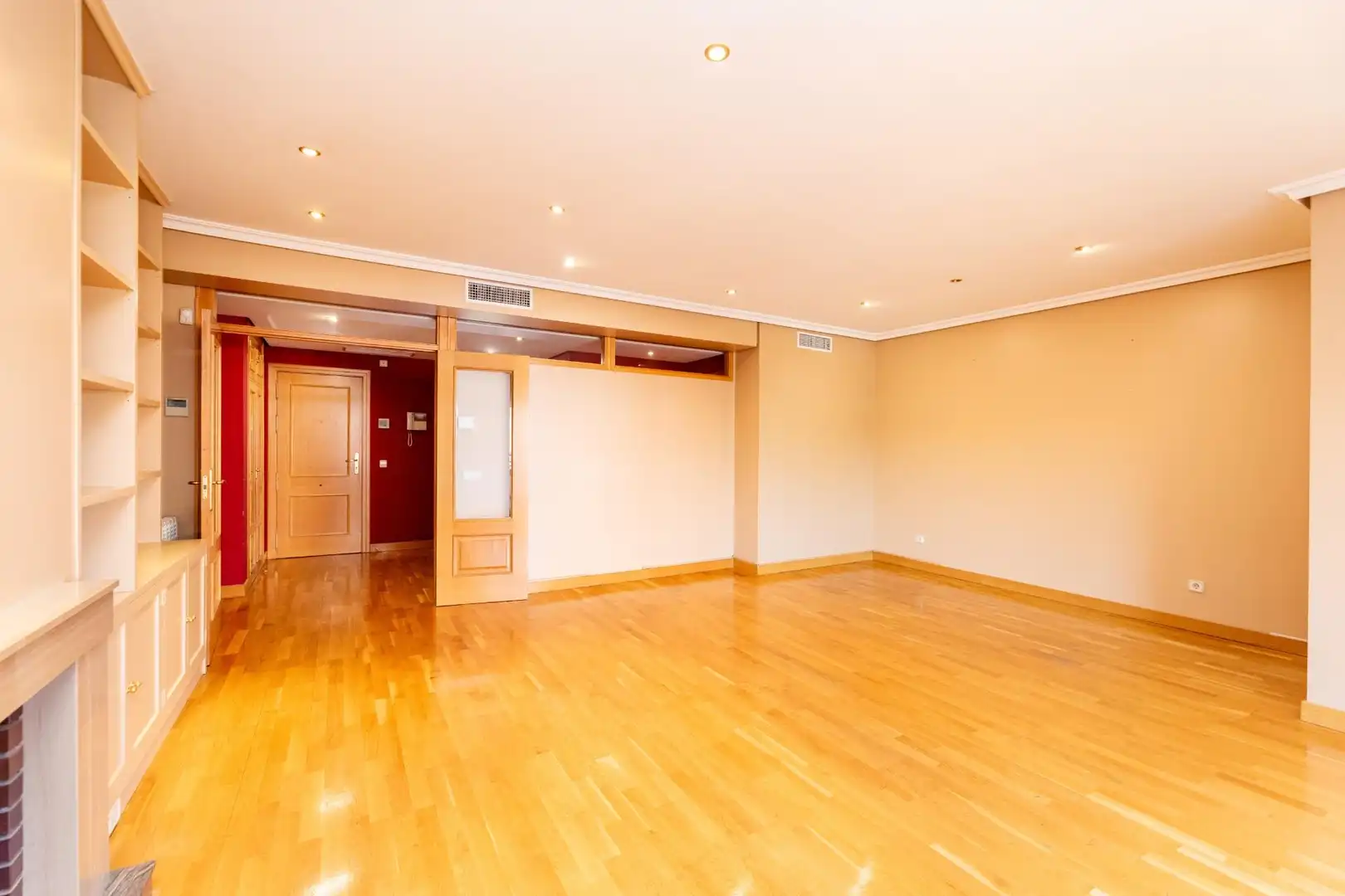 Flat for rent in Pozuelo de Alarcón  with Air Conditioner, Heating and Private garden