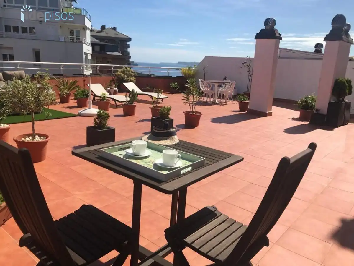 Flat for rent in Avenida CANTABRIA, Valdenoja