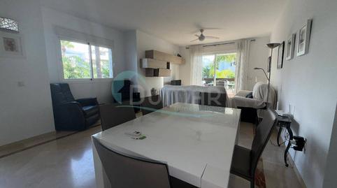 Foto 2 de Piso de alquiler en Villacana - Costalita - Saladillo, Estepona