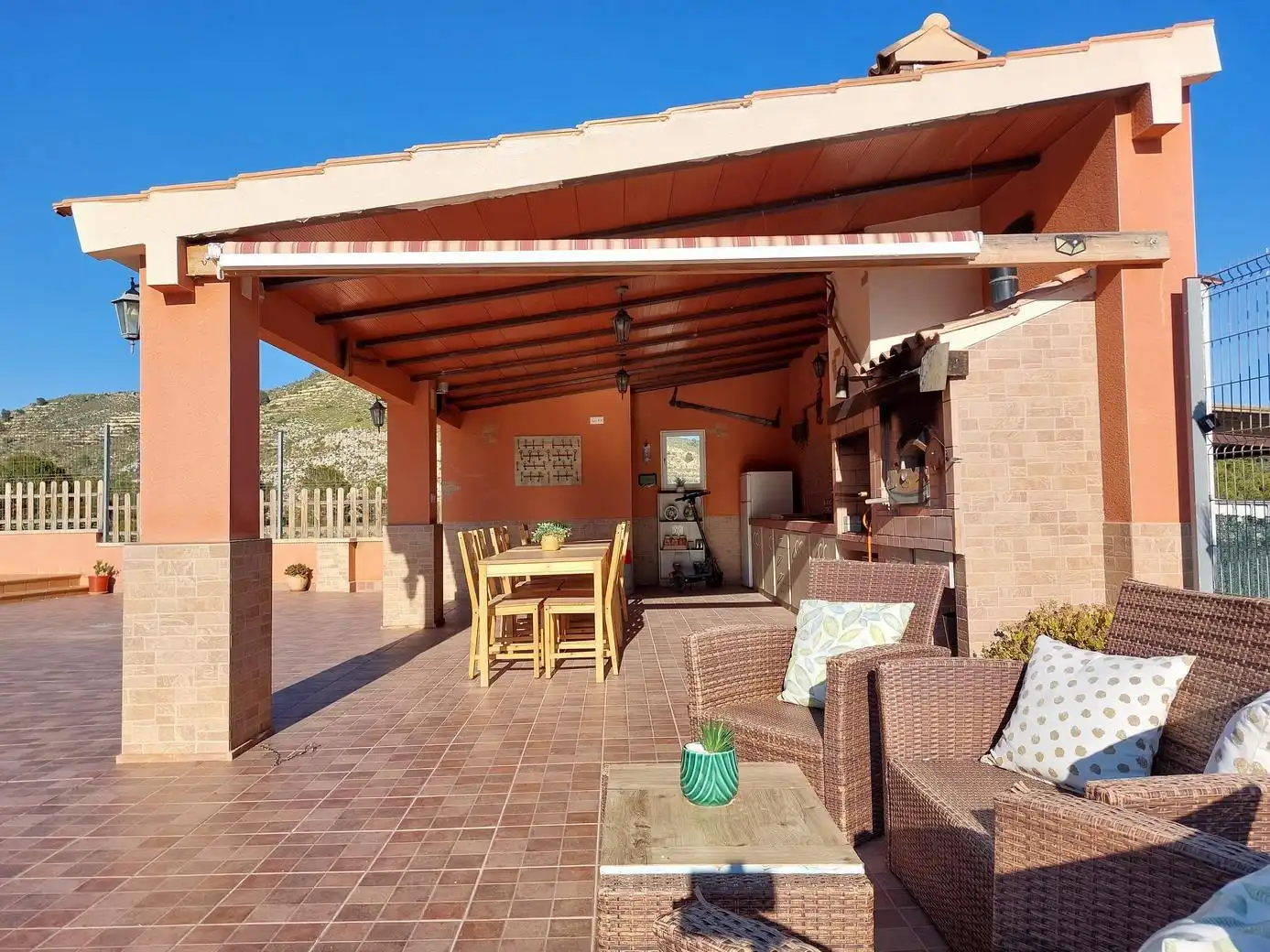 Terrassa de Casa o xalet en venda en Aigües amb Calefacció, Jardí privat i Terrassa