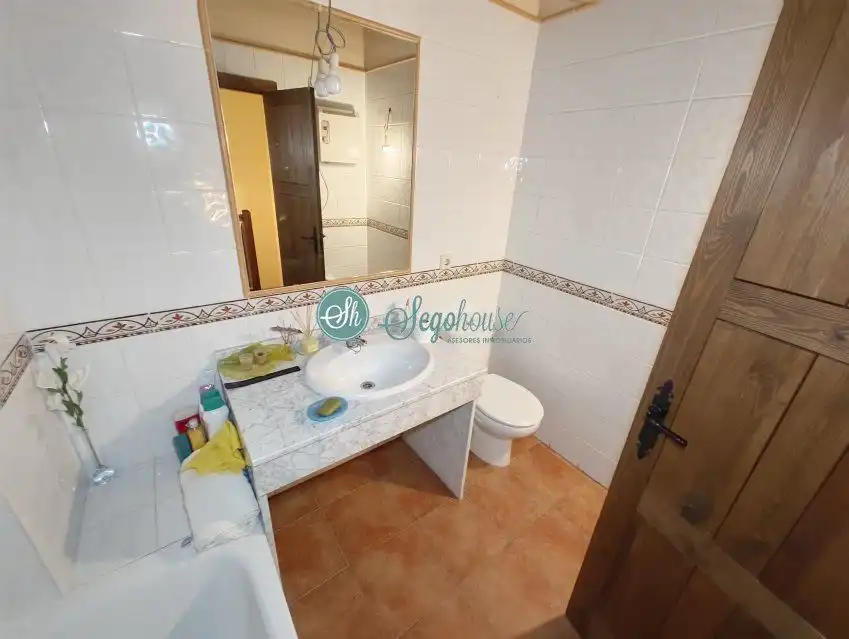 Baño de Piso en venta en Grajera con Calefacción y Trastero
