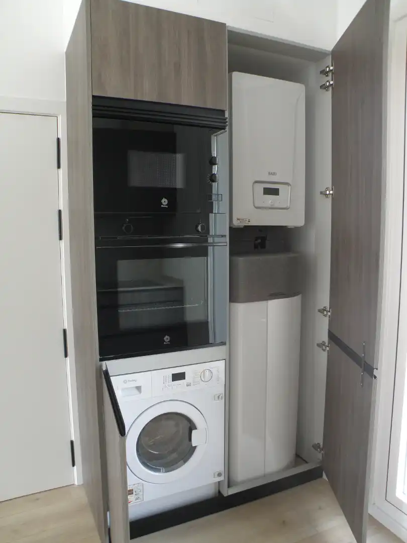 Küche von Dachboden zur Miete in Vigo  mit Heizung, Terrasse und Ofen