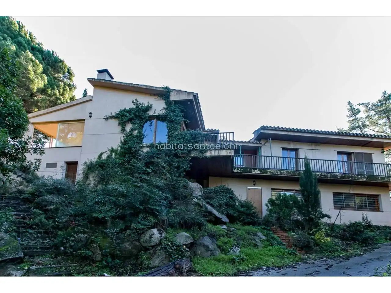 Casa amb piscina en venda a Carretera ORRIUS
