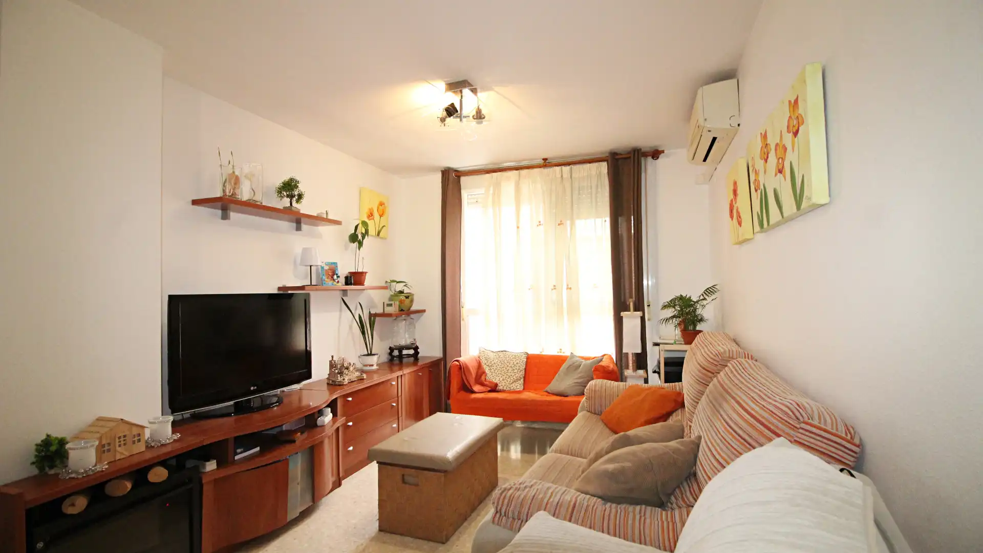 Living room of Flat for sale in  Huelva Capital