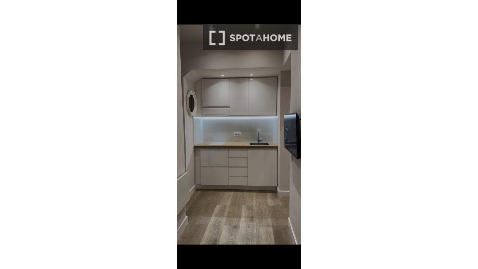 Kitchen of Flat to rent in  Barcelona Capital  with Air Conditioner, Heating and Furnished