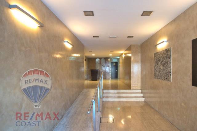 Piso en Venta en Avenida Ingeniero José María Garnica, 11 en Parque Ayala - Jardín de la Abadía - Huelín