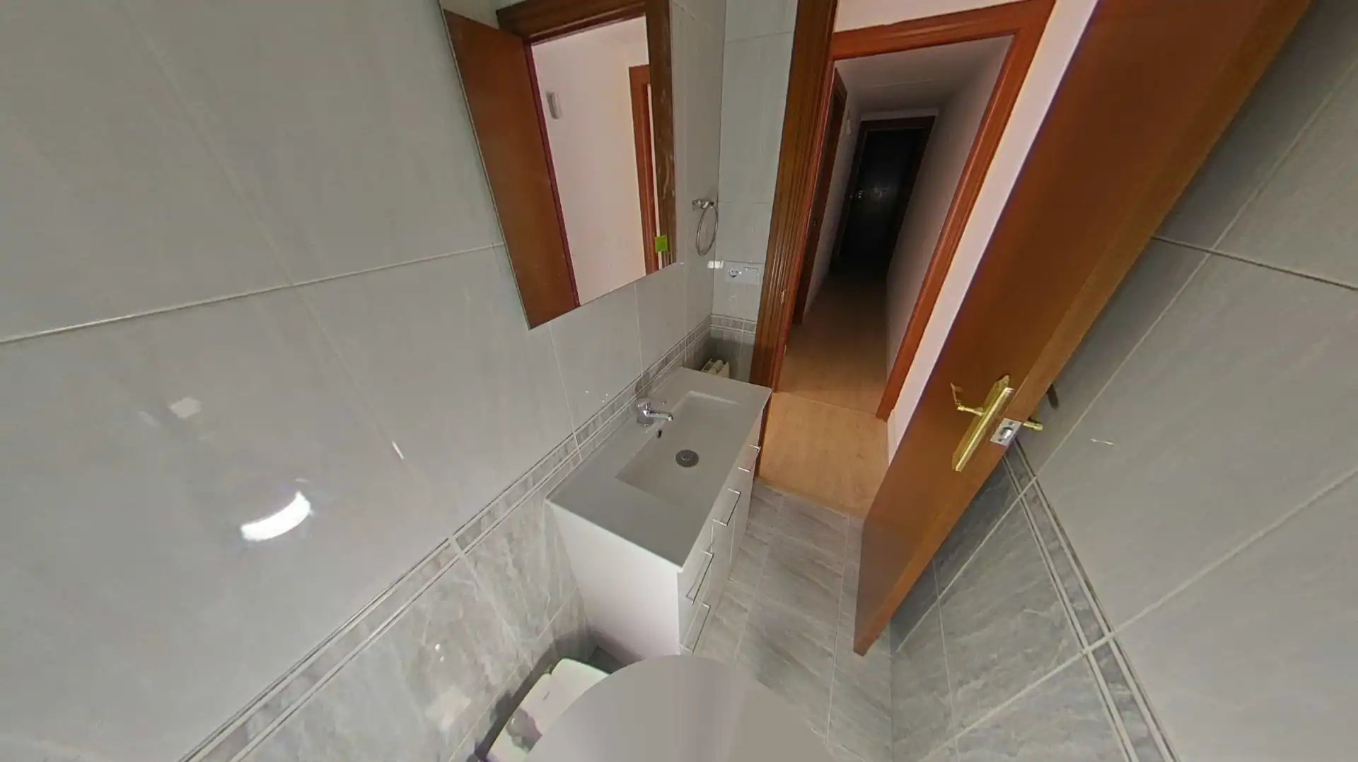Baño de Piso en venta en L'Hospitalet de Llobregat con Parquet y Balcón
