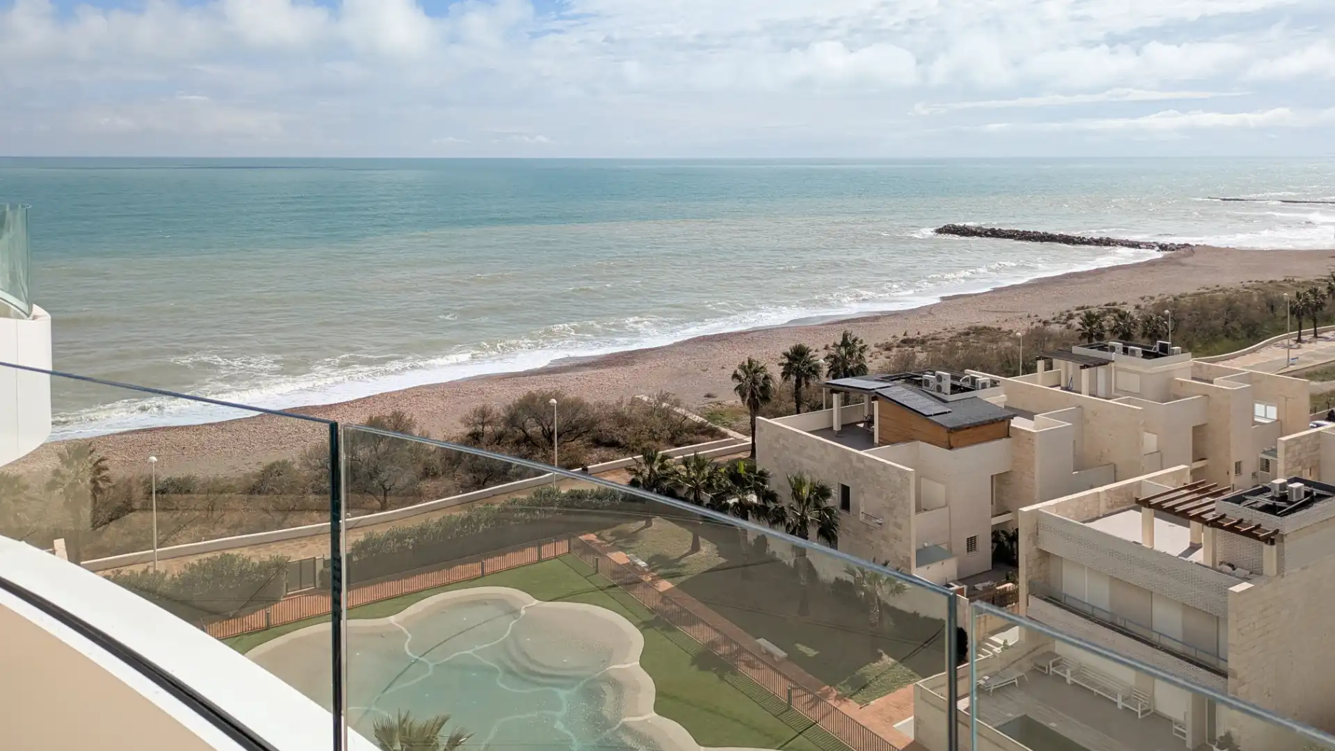 Ático de obra nueva con piscina en venta en Avinguda de la Tramuntana 22