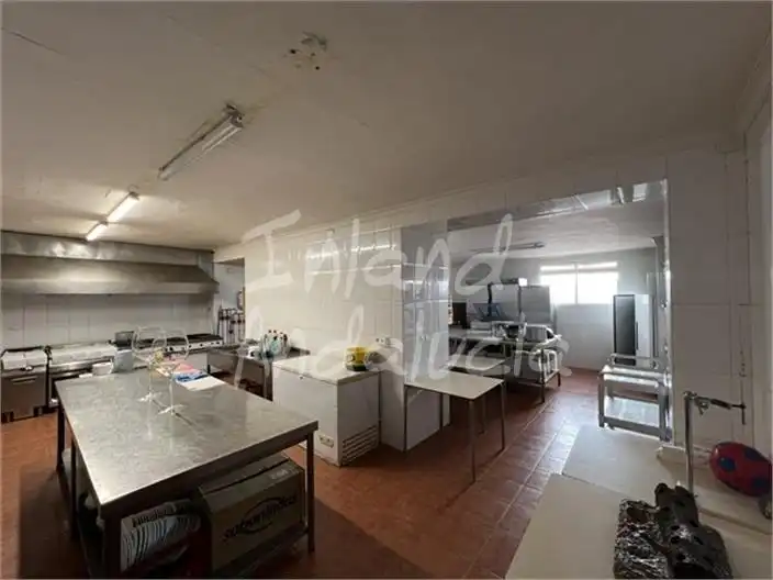 Local comercial en venda a Montefrío, imagen 8