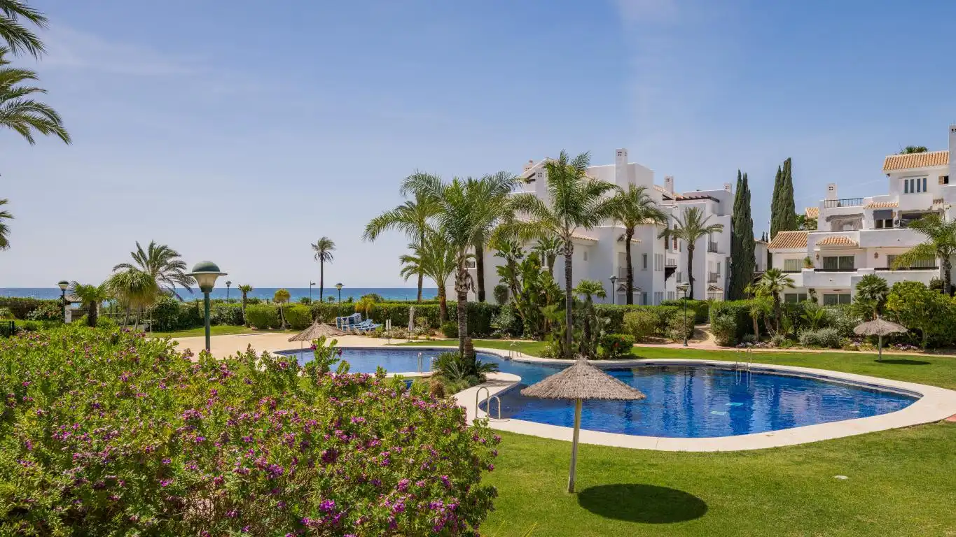 Apartamento con terraza en venta en Río Real - Los Monteros, imagen 10