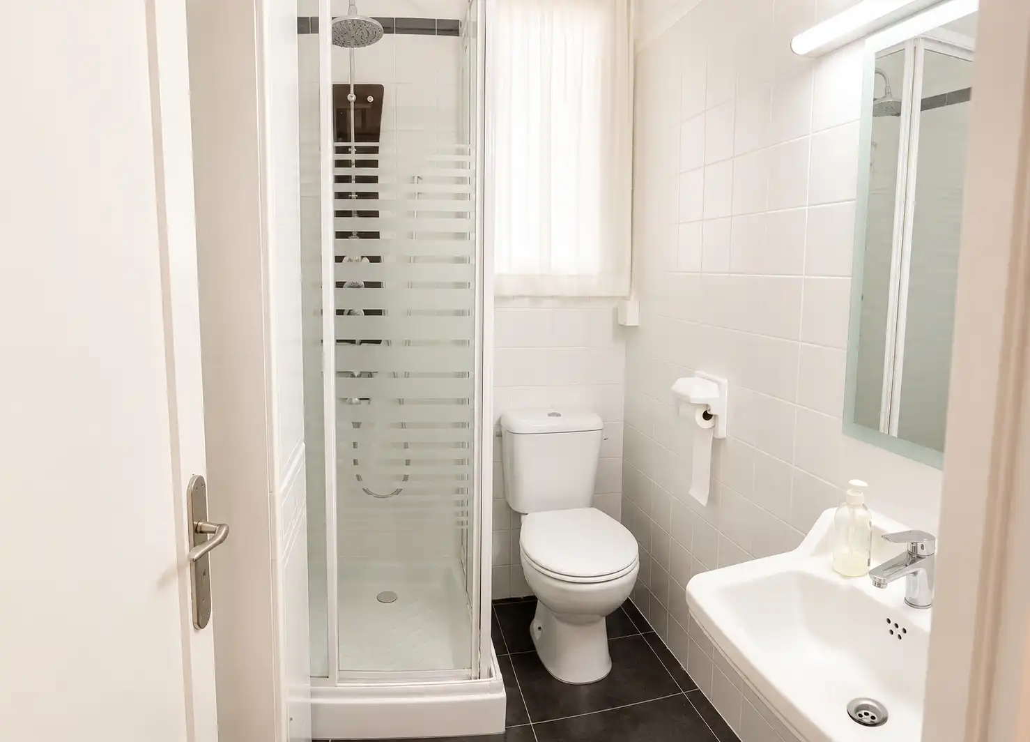 Bathroom of Flat for rent in Reus  with Parquet flooring, Furnished and Oven