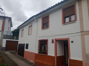 House with garden for sale in Parres