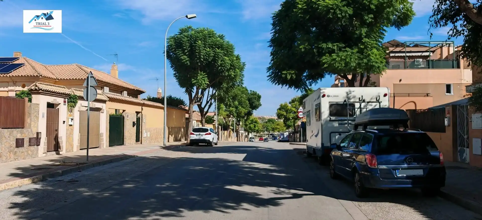 Detached homes for sale in Calle del Azafrán, Olivar de Quintos