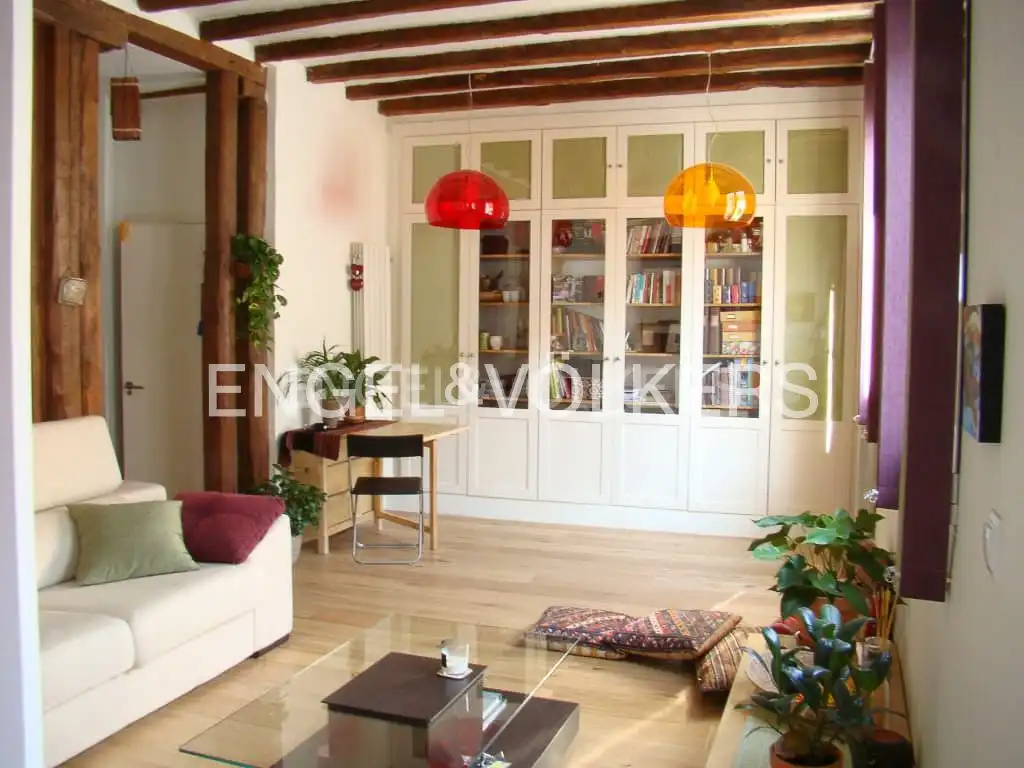 Living room of Attic for rent in Madrid  with Air Conditioner, Heating and Parquet flooring