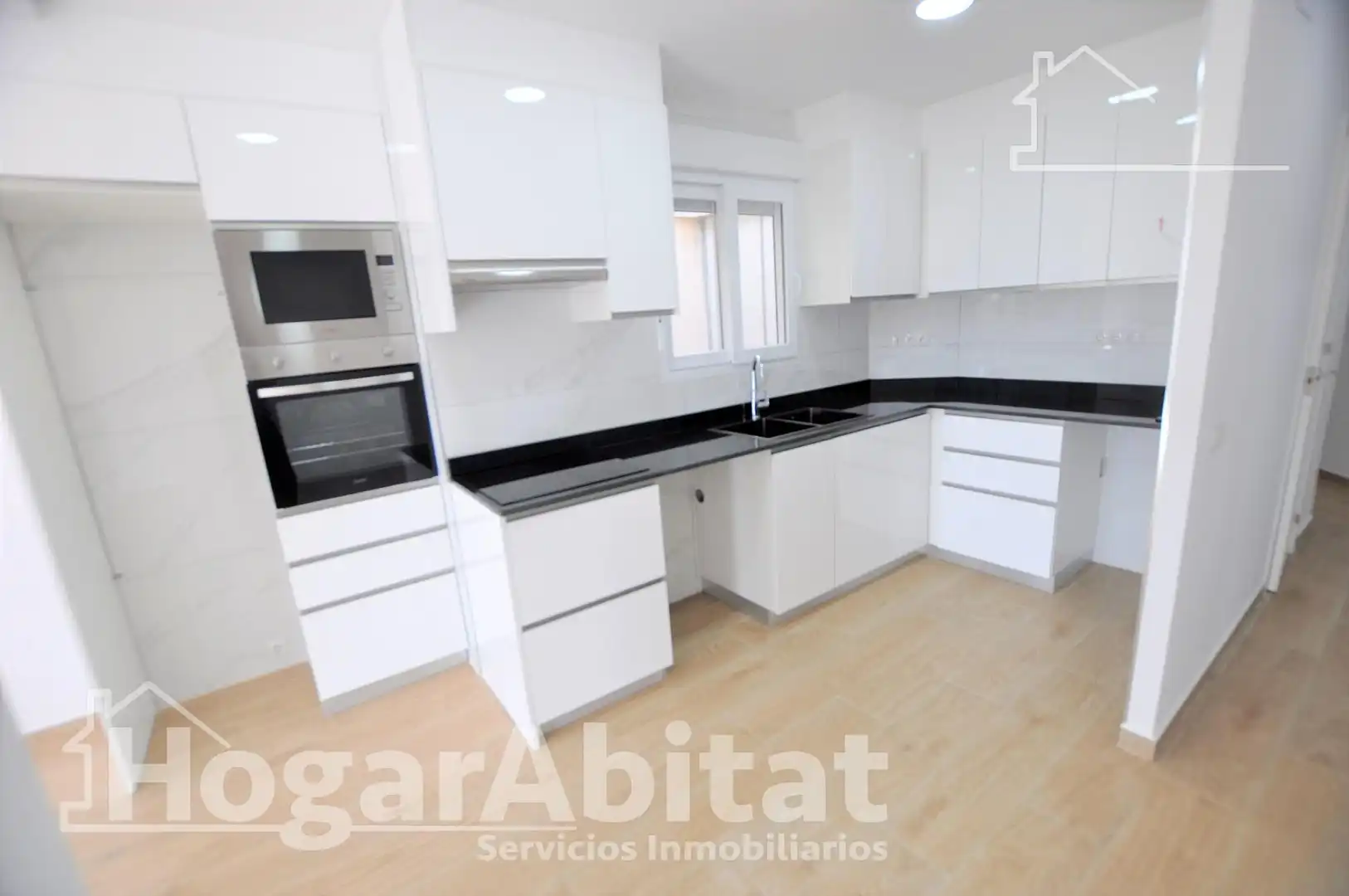 Kitchen of Flat for sale in Valencia  with Balcony