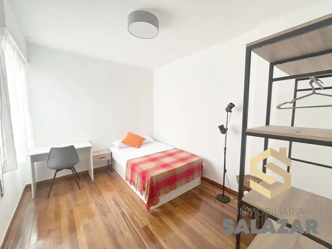 Habitación de Piso de alquiler en Bilbao  con Calefacción