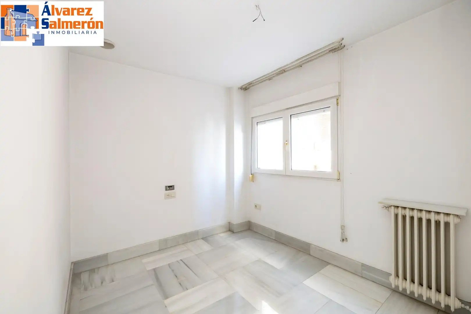 Bedroom of Flat for sale in Granada