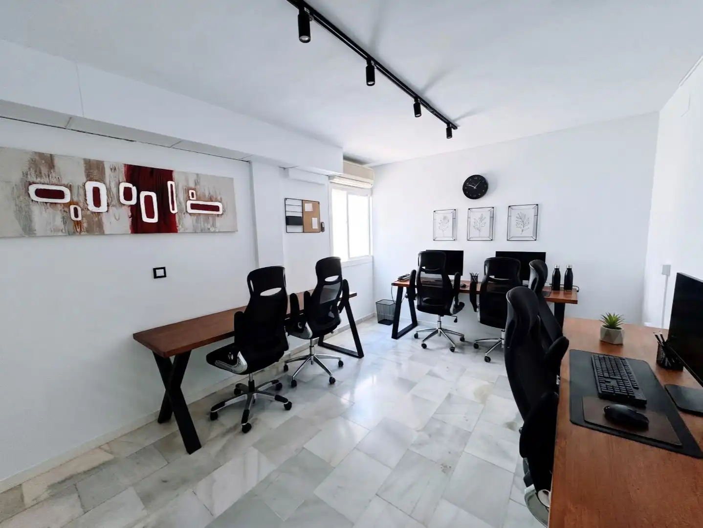Office space with lift to rent in Calle Puerto 14