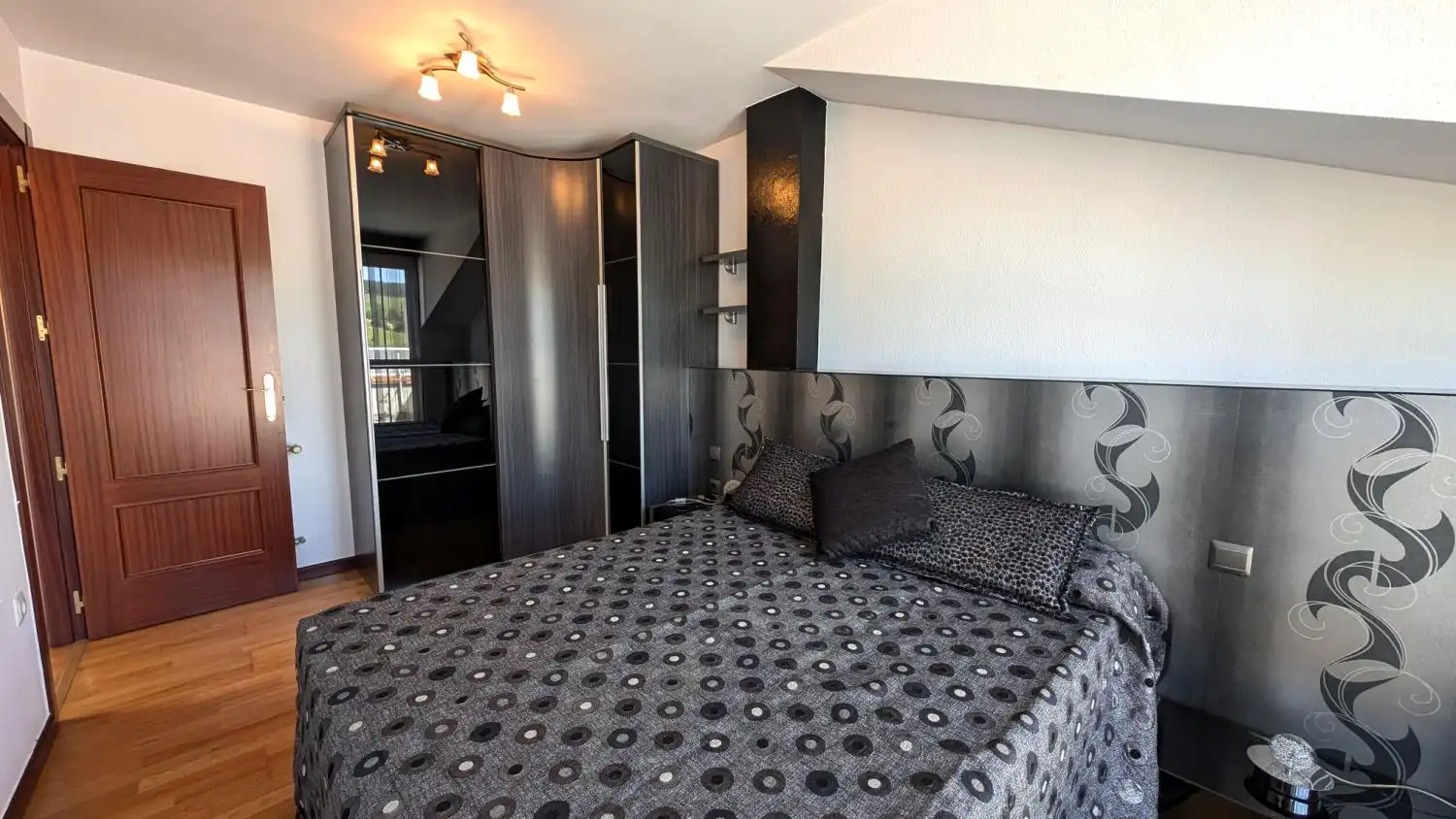 Bedroom of Flat for rent in Piélagos  with Heating, Terrace and Furnished