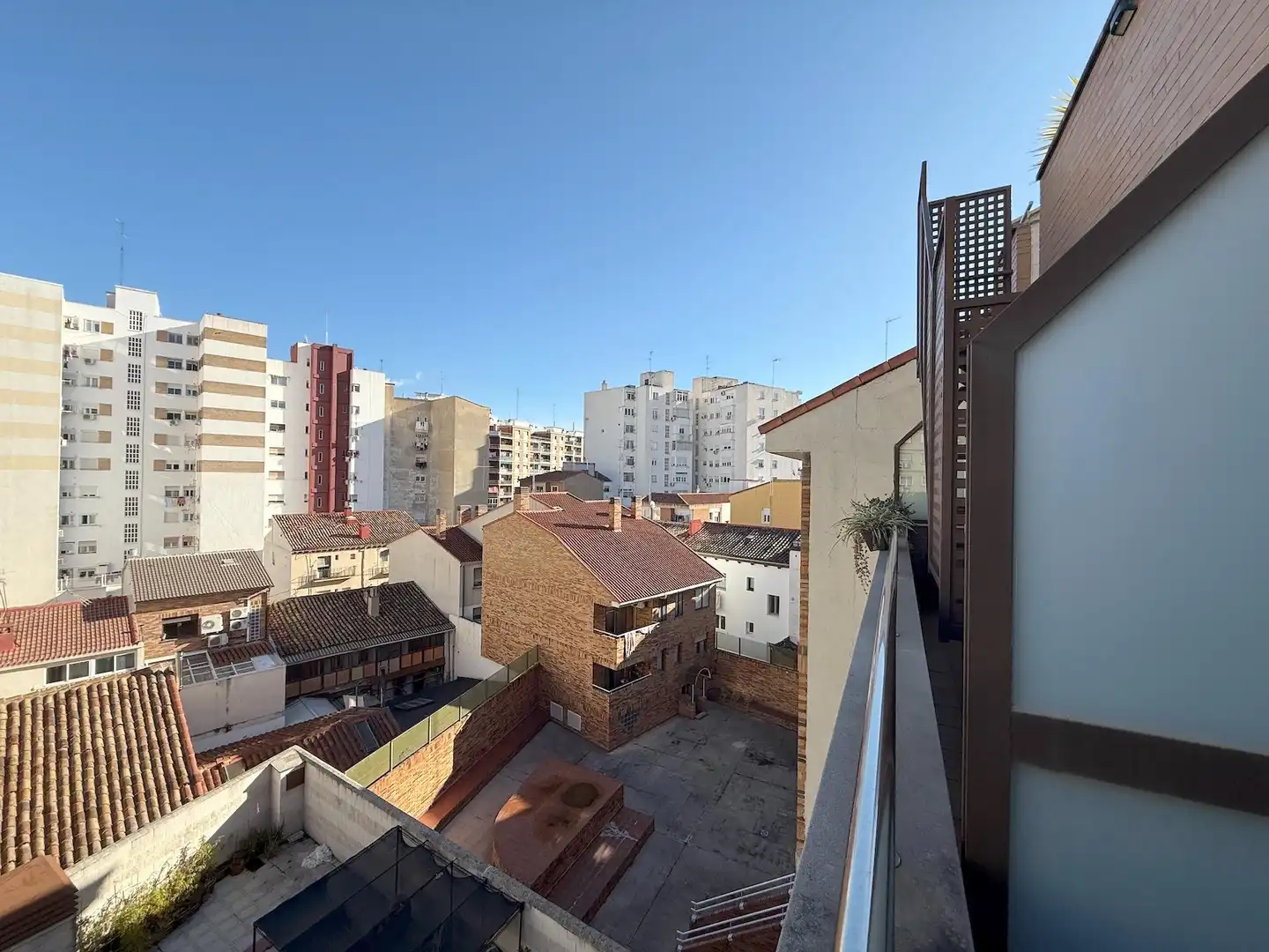 Terrasse von Dachboden zum Verkauf in Zaragoza mit Heizung, Parkett und Terrasse