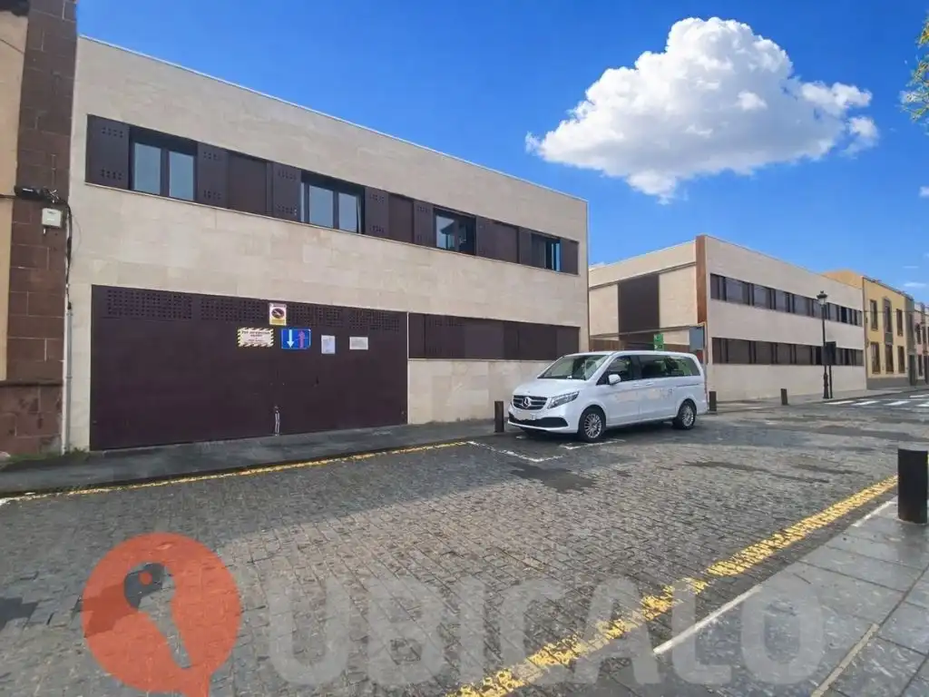 Aparcament de Àtic en venda en San Cristóbal de la Laguna amb Moblat, Forn i Rentadora