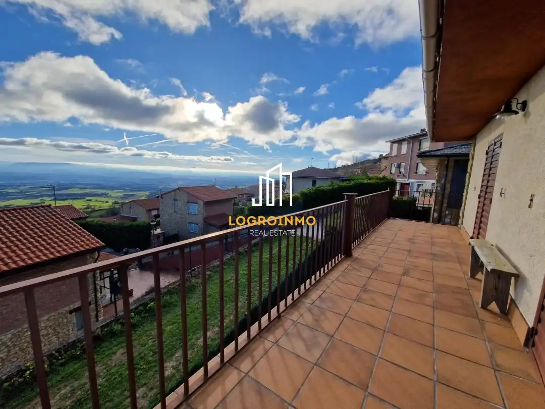Terrace of Houses for sale in Lapoblación  with Heating, Private garden and Parquet flooring