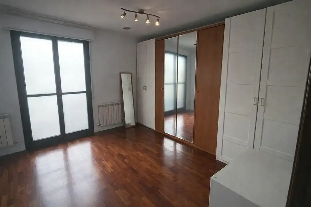 Habitación de Casa adosada en venta en Salvatierra / Agurain con Calefacción y Jardín privado