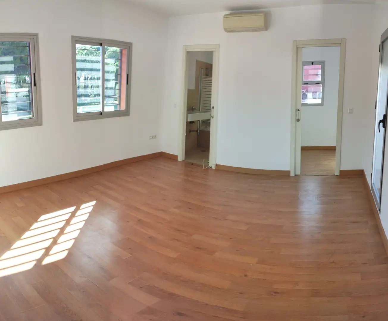 Casa o chalet en venta en Bollullos de la Mitación con Aire acondicionado, Jardín privado y Terraza