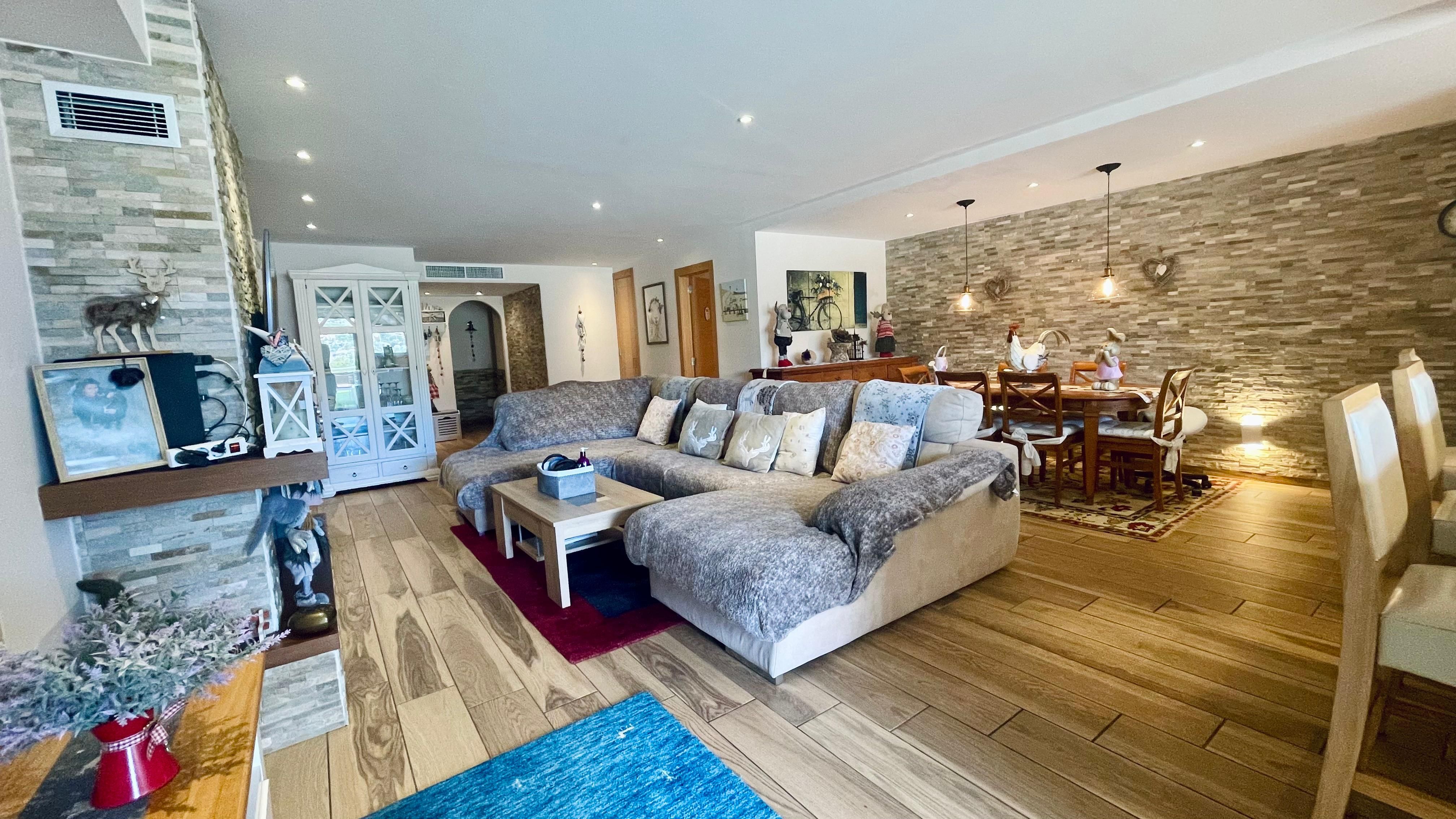 Sala d'estar de Apartament en venda en Andratx amb Aire condicionat i Piscina